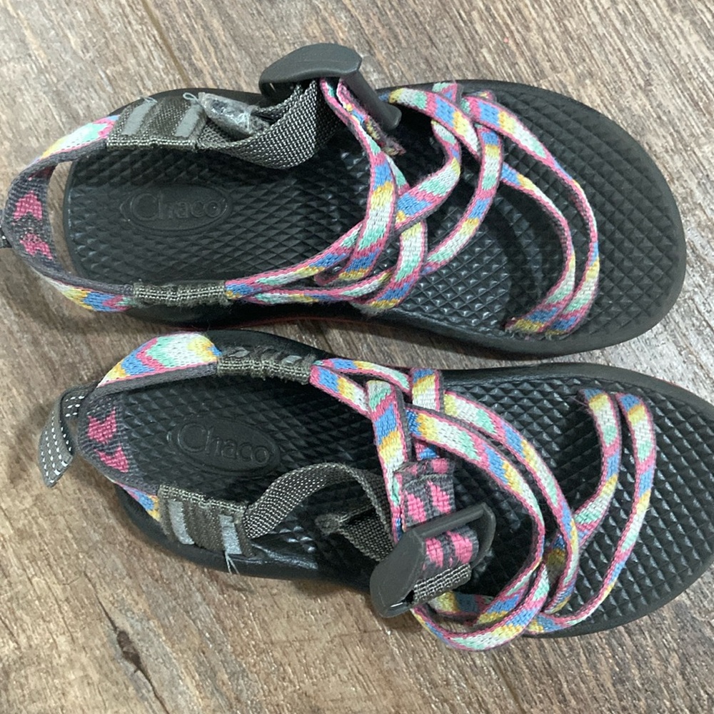 Chaco kids size 10